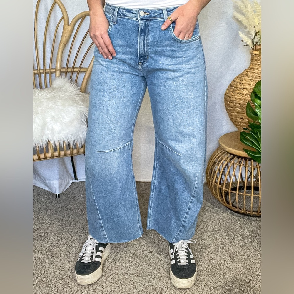 I’m Obsessed Barrel Jeans - Picture 5 of 6
